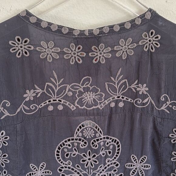 Johnny Was Monroe Blouse Graphite Embroidered Button Front Size XS - Picture 9 of 12